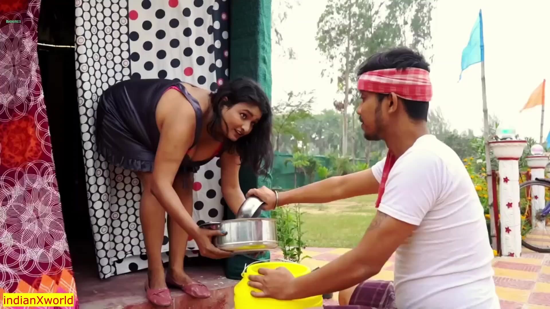 Indian Village Delivery Guy Fucking Big Tits Bhabhi!