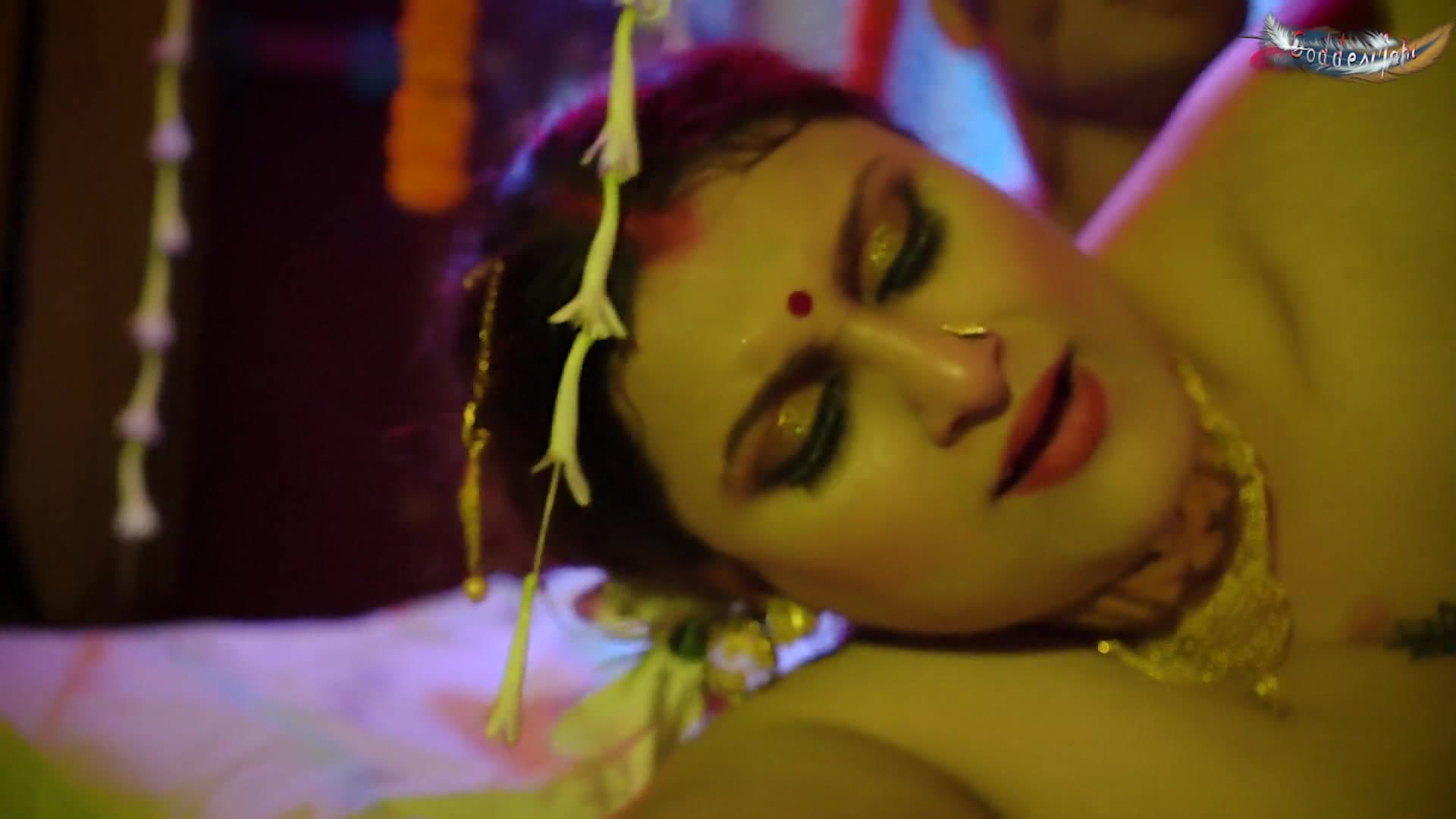 Mallu Vargabi Bhabhi First Wedding Night Fucked by Servant and Anal Fucked screenshot 9